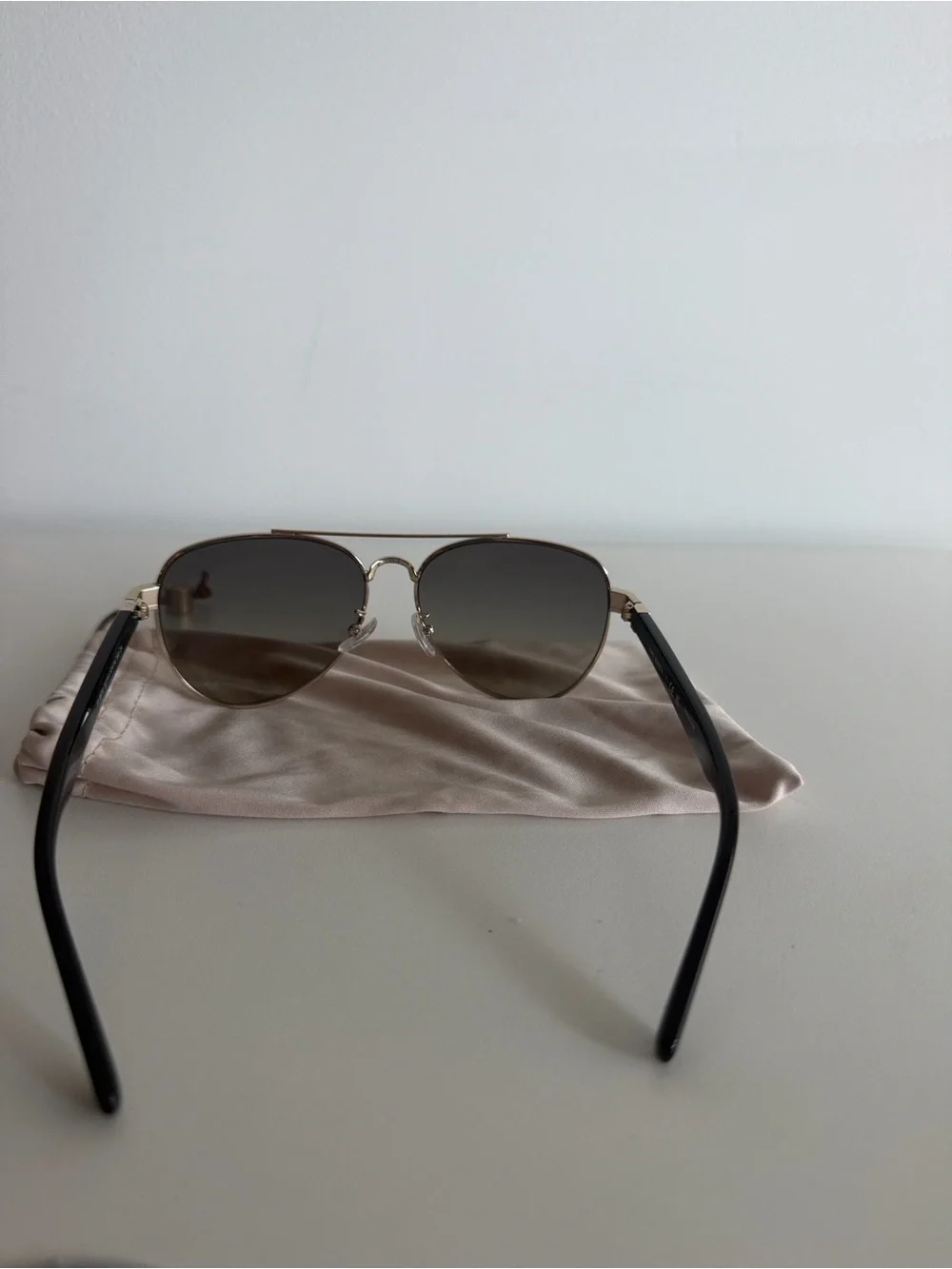 Tory Burch Sunglasses Case with silver Frame Aviator Sunglasses